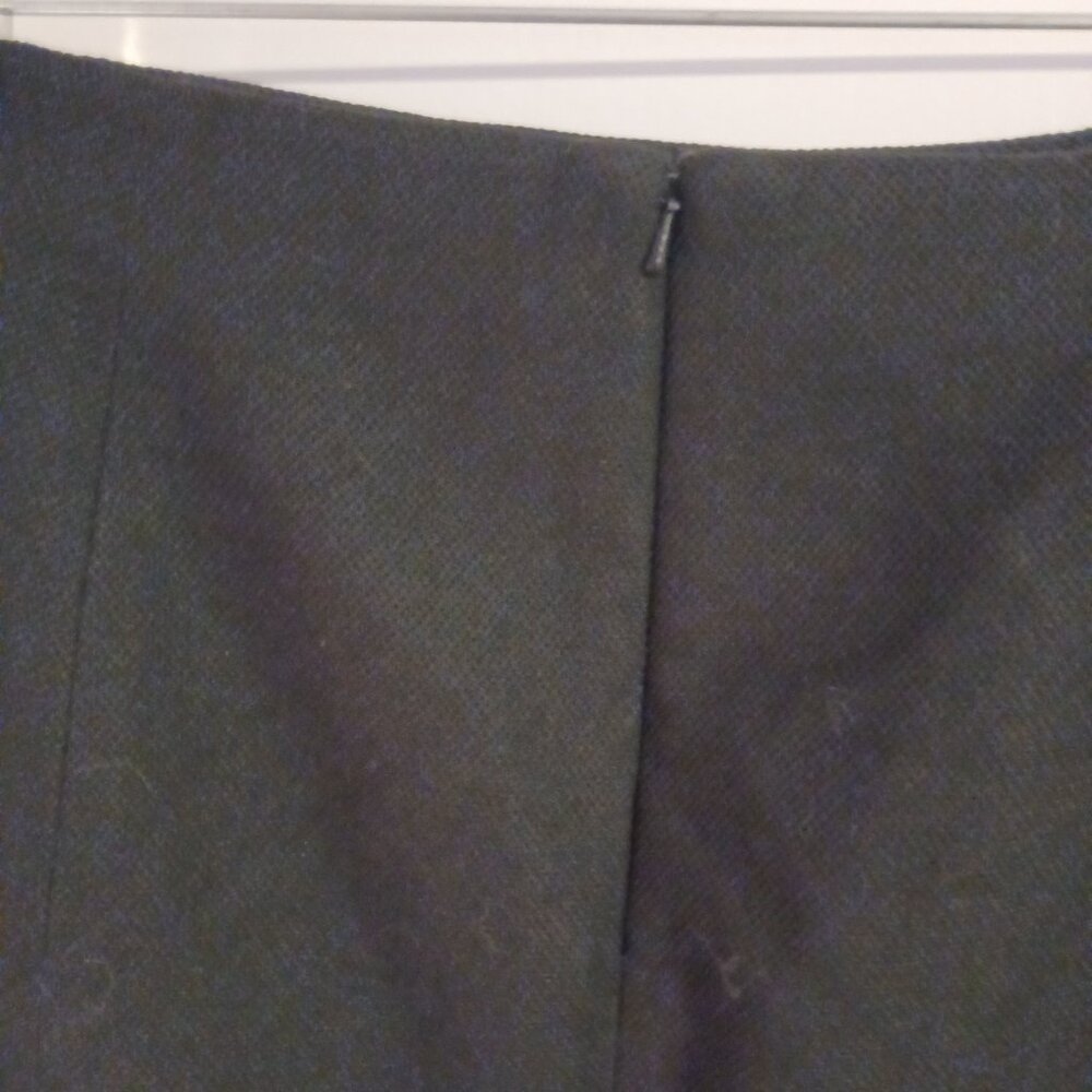 Banana Republic Women's Classic Black A-Line Skirt Size 6 - Picture 4 of 7